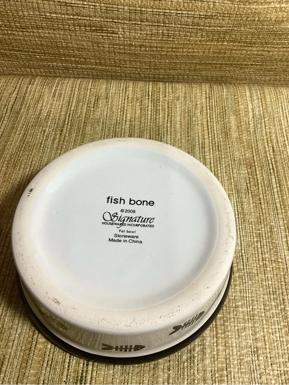 Signature 2008 Black & White Fishbone Ceramic Pet Bowls - Set of 2